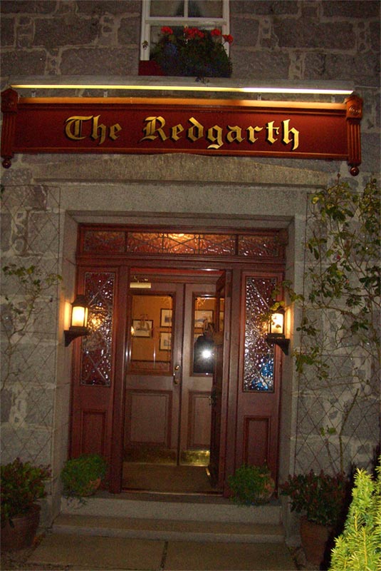 Album: Scozia 2005 - Descrizione: L'ingresso del "The Redgarth", giudicato miglior pub della zona da 5 anni !!
